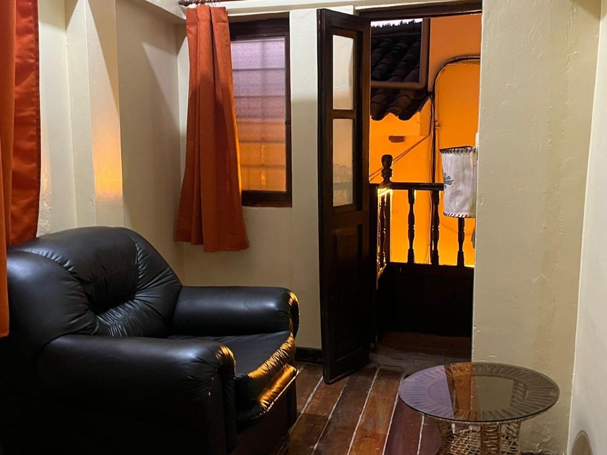 Hostal Andenes De Alabado Hotel Куско Екстериор снимка
